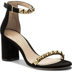 Sandały STUART WEITZMAN - 75Rosemarie XL17424 Black Luxe Suede. Czarne sandały Stuart Weitzman, z aplikacjami, ze skóry, eleganckie, bez obcasa, na obcasie, bez zapięcia. W wyprzedaży za 1,369.00 zł.