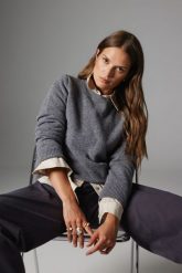 WEŁNIANY SWETER LAURA SZARY S - Flawless. Szare swetry Flawless, s, bez wzorów, z dzianiny, bez ramiączek. Za 679.00 zł.