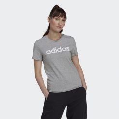 T-shirt damski z logo adidas Essentials. Białe t-shirty Adidas, xs, bez wzorów, bez kołnierzyka, bez ramiączek. Za 109.00 zł.