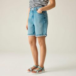 Sandały damskie Vendeavour. Zielone sandały Regatta, bez wzorów, sportowe, bez obcasa, bez zapięcia. W wyprzedaży za 99.99 zł.