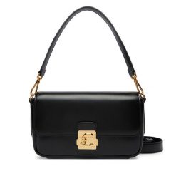 Torebka Coccinelle. Czarne torebki klasyczne Coccinelle, bez wzorów, bez dodatków. Za 1,399.00 zł.