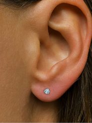 Les Petites Précieuses Srebrne kolczyki-wkrętki z topazem rozmiar: onesize. Niebieskie kolczyki Les Petites Précieuses, z topazem, srebrne. Za 104.99 zł.