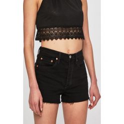 Levi's - Szorty. Czarne szorty Levi's®, bez wzorów, z bawełny, casualowe, z podwyższonym stanem. W wyprzedaży za 119.90 zł.