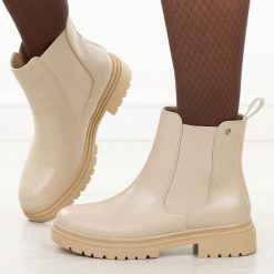 Beżowe sztyblety damskie Potocki 12201. Brązowe botki POTOCKI, na jesień, bez wzorów, z jeansu, z okrągłym noskiem, bez obcasa, bez zapięcia. Za 149.00 zł.