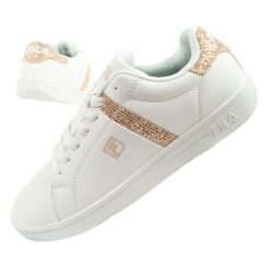 Buty trampki sportowe sneakersy Fila Crosscourt 2. Białe obuwie sportowe Fila, bez zapięcia, trekkingowe. Za 139.00 zł.