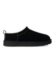 UGG Skórzane botki w kolorze czarnym rozmiar: 39. Czarne botki UGG, bez wzorów, bez obcasa, bez zapięcia. Za 628.06 zł.