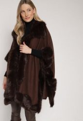 Brązowe Ponczo z Wełną i Wiskozą Ozdobione Futerkiem Delatta. Brązowe swetry Born2be, uniwersalny, bez wzorów, z jeansu, bez ramiączek. Za 249.99 zł.