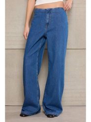 Trendyol Dżinsy - Comfort fit - w kolorze niebieskim rozmiar: 34. Niebieskie jeansy Trendyol, bez wzorów. Za 159.95 zł.