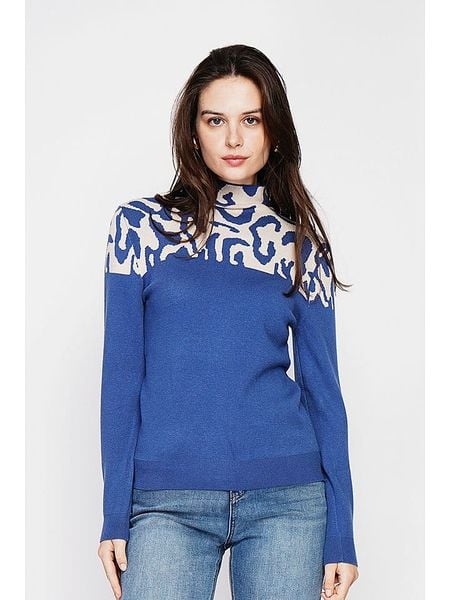 C& Jo Sweter w kolorze niebiesko-białym rozmiar: 34. Białe swetry C& Jo, bez wzorów, ze splotem, bez ramiączek. Za 108.99 zł.