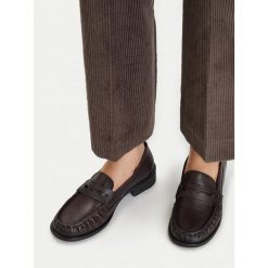 Lordsy Lasocki. Brązowe lordsy Lasocki, bez wzorów, bez obcasa, bez zapięcia. Za 229.99 zł.