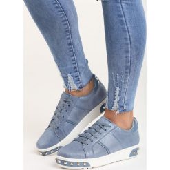 Niebieskie Buty Sportowe Capricorn. Niebieskie obuwie sportowe Born2be, ze skóry, bez zapięcia. Za 59.99 zł.