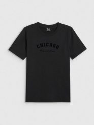 4F T-shirt regular z nadrukiem damski - czarny XXL. Czarne t-shirty 4f, xxl, bez wzorów, bez kołnierzyka, bez ramiączek. Za 59.99 zł.