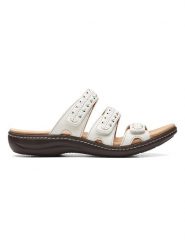 Clarks Skórzane klapki "Laurieann Cove" w kolorze białym rozmiar: 37. Białe klapki Clarks, bez wzorów, z otwartym noskiem, bez obcasa. Za 145.26 zł.