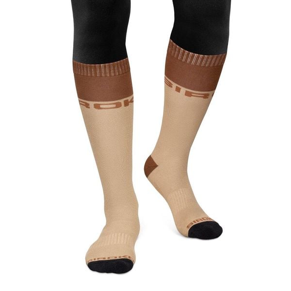 Skarpety snowboardowe Siroko Fuji Brown. Brązowe skarpety SIROKO, bez wzorów, z bawełny. Za 68.00 zł.