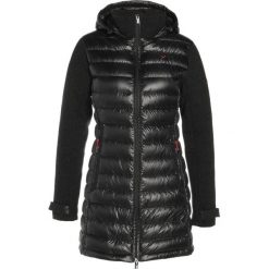 Yeti ELEVEN Płaszcz puchowy black. Czarne kurtki sportowe marki Yeti, s, z materiału. W wyprzedaży za 1,343.20 zł.