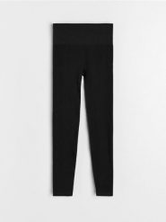 Prążkowane legginsy - czarny. Czarne legginsy Sinsay, l, bez wzorów, prążkowane. Za 39.99 zł.