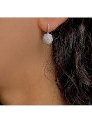 Les Petites Précieuses Srebrne kolczyki z cyrkoniami rozmiar: onesize. Szare kolczyki Les Petites Précieuses, z cyrkonią, srebrne. Za 121.99 zł.