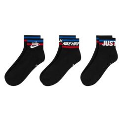 Skarpety Unisex Dla Dorosłych Essentials Everyday (zestaw 3 Sztuk). Czarne skarpety Nike, bez wzorów. Za 119.99 zł.