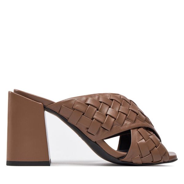 Klapki Furla. Brązowe klapki Furla, bez wzorów, bez obcasa. Za 1,139.00 zł.