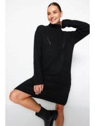Trendyol Sukienka dzianinowa w kolorze czarnym rozmiar: L. Czarne sukienki Trendyol, na co dzień, l, bez wzorów, z dzianiny, bez kołnierzyka, bez ramiączek, maxi, proste. Za 73.99 zł.