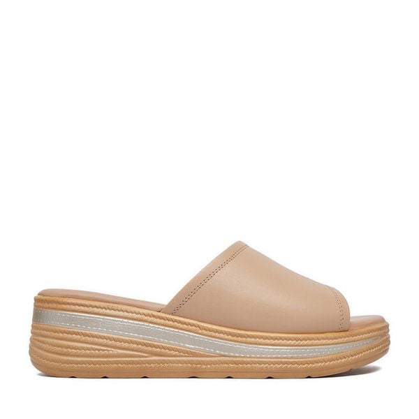 Klapki Lasocki. Brązowe klapki Lasocki, bez wzorów, bez obcasa. Za 169.99 zł.