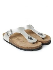 Mandel Japonki "Blanca" w kolorze białym rozmiar: 36. Białe klapki Mandel, bez wzorów, bez obcasa. Za 130.99 zł.