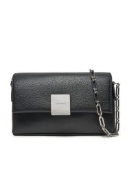 Calvin Klein Torebka Ck Plaque Sm Crossbody W/Chain K60K612785 Czarny. Czarne listonoszki Calvin Klein, bez wzorów, ze skóry, bez dodatków. Za 279.99 zł.