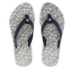 Japonki Tommy Hilfiger. Niebieskie klapki TOMMY HILFIGER, bez wzorów, bez obcasa. Za 189.99 zł.
