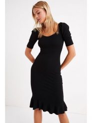 Cool and sexy Sukienka w kolorze czarnym rozmiar: S. Czarne sukienki Cool and sexy, s, bez wzorów, bez kołnierzyka, bez ramiączek, midi. Za 66.00 zł.