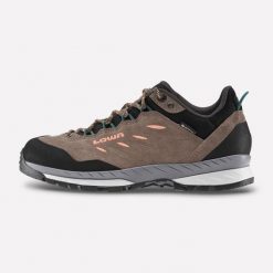 Buty podejściowe damskie Lowa Delago GTX W wodoodporne. Brązowe trekkingi Lowa, z gore-texu, trekkingowe. Za 799.99 zł.