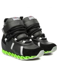 Camper Botki w kolorze czarnym rozmiar: 37. Czarne botki Camper, bez wzorów, bez obcasa, bez zapięcia. Za 350.56 zł.