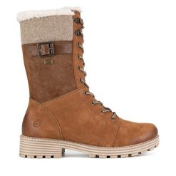 Trzewiki Remonte. Brązowe botki Remonte, bez wzorów, bez obcasa, na płaskiej podeszwie, bez zapięcia. Za 370.99 zł.