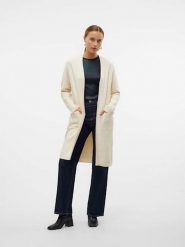 Vero Moda Kardigan "Saba" w kolorze kremowym rozmiar: M. Brązowe kardigany Vero Moda, m, bez wzorów, ze splotem. Za 79.21 zł.