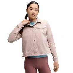 Damska letnia wierzchnia koszula kolarska gravel Kolarstwo Siroko Emberly Brown. Brązowe koszule SIROKO, bez wzorów, sportowe, bez kołnierzyka, bez ramiączek. Za 379.00 zł.