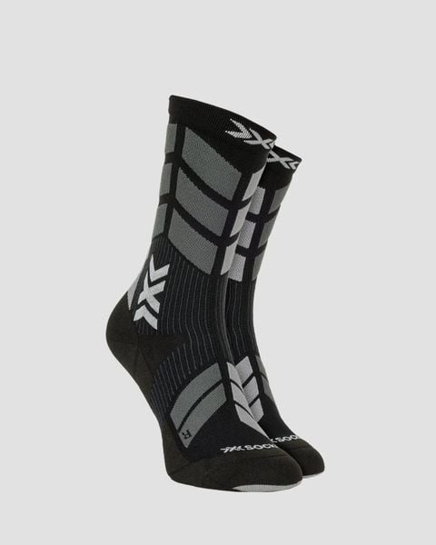 Skarpety X-Socks X-COUNTRY PERFORM CREW B121. Czarne skarpety X Socks, bez wzorów, z materiału. Za 139.99 zł.