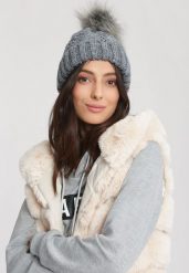 Ciemnoszara Czapka z Wełną Clout. Szare czapki Renee, bez wzorów, z dzianiny. W wyprzedaży za 20.99 zł.