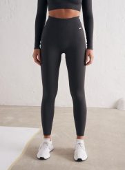 Damskie legginsy bezszwowe, prążkowane, wysoki stan, squat proof ciemnoszare. Szare legginsy AIM'N, m, bez wzorów, z dzianiny, z podwyższonym stanem. Za 254.00 zł.