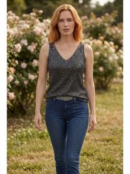 SOULSHAE Top w kolorze antracytowym rozmiar: S/M. Czarne topy SOULSHAE, m, bez wzorów, z wiskozy, bez kołnierzyka, bez ramiączek. Za 114.45 zł.