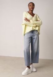 Niebieskie Jeansy Szerokie Wysoki Stan z Bawełną i Ozdobnym Łańcuchem Antiolea. Niebieskie jeansy Born2be, l, bez wzorów, z podwyższonym stanem. Za 119.99 zł.