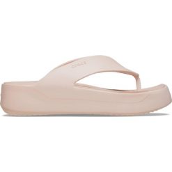Japonki plażowe damskie Getaway Platform Flip. Brązowe klapki Crocs, bez wzorów, bez obcasa. W wyprzedaży za 141.72 zł.