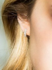 DIAMOND & CO Złote kolczyki-wkrętki z diamentami rozmiar: onesize. Białe kolczyki Diamond & Co, z diamentem, złote. Za 2,377.95 zł.