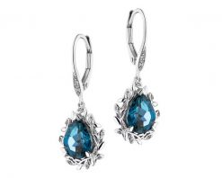 Kolczyki z białego złota z diamentami i topazami London Blue - próba 585. Białe kolczyki Apart, z diamentem, złote. Za 4,390.00 zł.