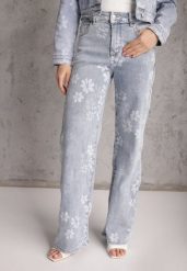 Niebieskie Szerokie Jeansy z Bawełną w Kwiaty Zinnetta. Niebieskie jeansy Renee, l, bez wzorów, z podwyższonym stanem. Za 129.99 zł.