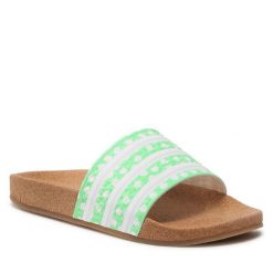 Klapki adidas. Zielone klapki Adidas, bez wzorów, bez obcasa. Za 149.99 zł.