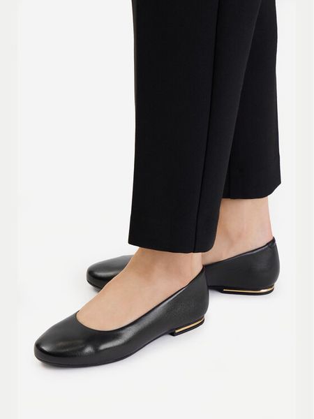 Lasocki Baleriny CEO-RST-ARABELLA-06 Czarny. Czarne baleriny Lasocki, bez wzorów, ze skóry, bez obcasa. Za 149.99 zł.