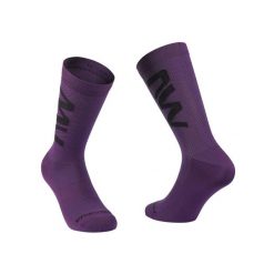 Skarpety rowerowe NORTHWAVE Extreme Air Sock. Fioletowe skarpety Northwave, bez wzorów. Za 65.00 zł.