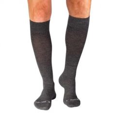 Skarpety uciskowe 3/4 z wełny merynosów w kolorze antracytowym. Czarne skarpety OEM, bez wzorów, z wełny. W wyprzedaży za 92.51 zł.