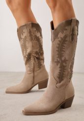 Ciemnobeżowe Kozaki Kowbojki na Stożku z Ozdobnymi Przeszyciami w Stylu Western Nulia. Brązowe kozaki Renee, z jeansu, bez obcasa, na obcasie, bez zapięcia. Za 199.99 zł.