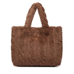 Torebka Guess. Brązowe torebki klasyczne Guess, z aplikacjami, bez dodatków. Za 394.99 zł.
