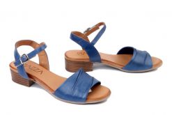 PIAZZA 910128-05 blau, sandały damskie. Niebieskie sandały Piazza, bez wzorów, ze skóry, bez obcasa, na obcasie, bez zapięcia. Za 299.90 zł.